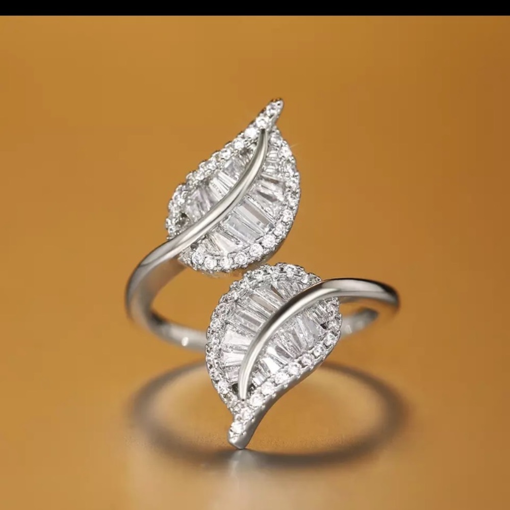 - Swarovski Elements Leaf Ring Adjustable Size 7-8 - image 1